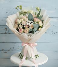 Букет цветов из:  Розы и Лизиантусы в Сокуре