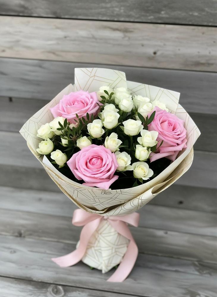 Букет цветов из: Розы в Сокуре