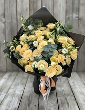 Букет цветов из:  Розы и Лизиантусы в Сокуре