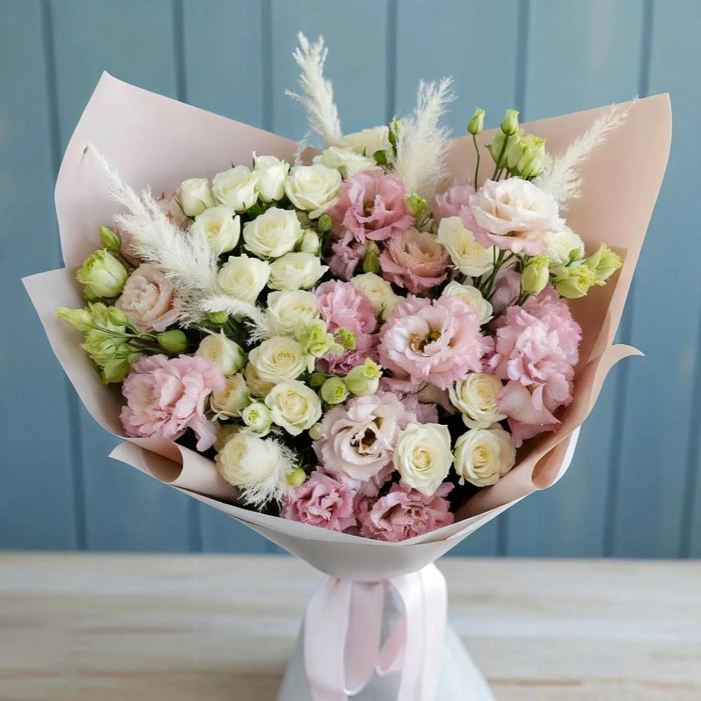 Букет цветов из: Альстромерии и Розы в Сокуре