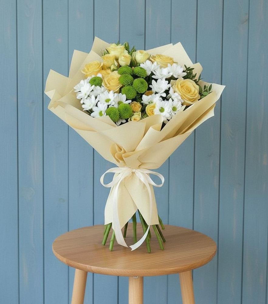 Букет цветов из: Хризантемы и Розы в Сокуре