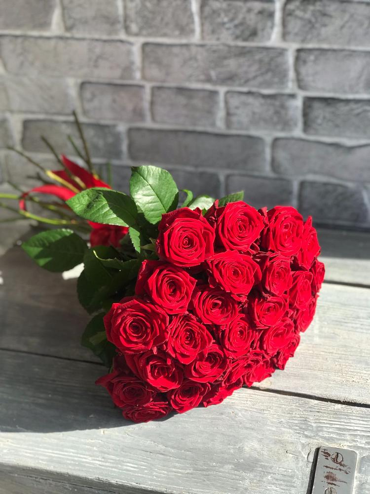 Букет Красные розы Фридом в Сокуре
