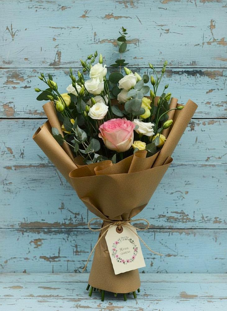 Букет цветов из: Розы и Лизиантусы в Сокуре