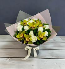 Букет цветов из:  Орхидеи и Розы в Сокуре