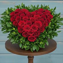 Цветочная композиция из Розы в виде сердца в Сокуре