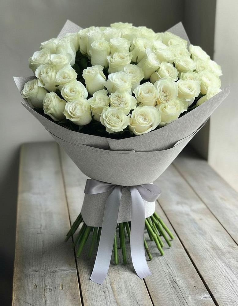 Букет 35 Белых роз в Сокуре