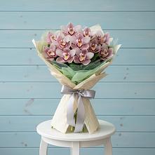 Букет цветов из:  Орхидеи и Розы #REPLACE_PRED# Сокуре