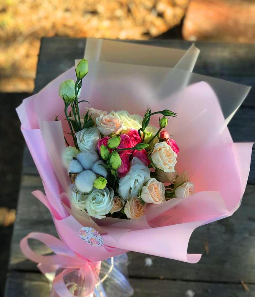 Букет цветов из: Розы и Лизиантусы в Сокуре