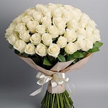 Букет 101 беля роза Белоснежка в Сокуре