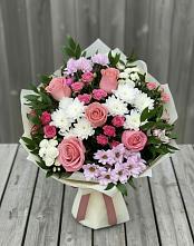 Букет цветов из:  Альстромерии, Гвоздики, Розы и Хризантемы в Сокуре