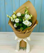 Букет цветов из:  Хризантемы и Лизиантусы в Сокуре