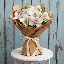 Букет цветов из:  Орхидеи и Розы в Сокуре